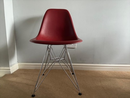 Authentic vitra eames chair - 1,