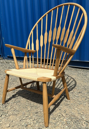 Hans wegner style - style, peacock