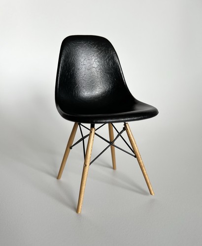 Vitra miniature chair - vitra,