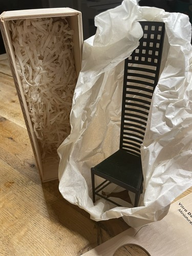 Vitra miniature hill house - hill, 1