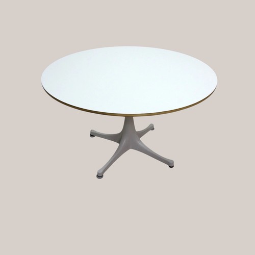 Vitra round white pedestal - round,