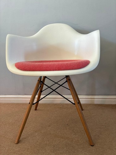 Authentic vitra eames daw - 1, x